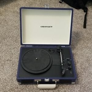 Crosley cruiser bluetooth suitcase turntable